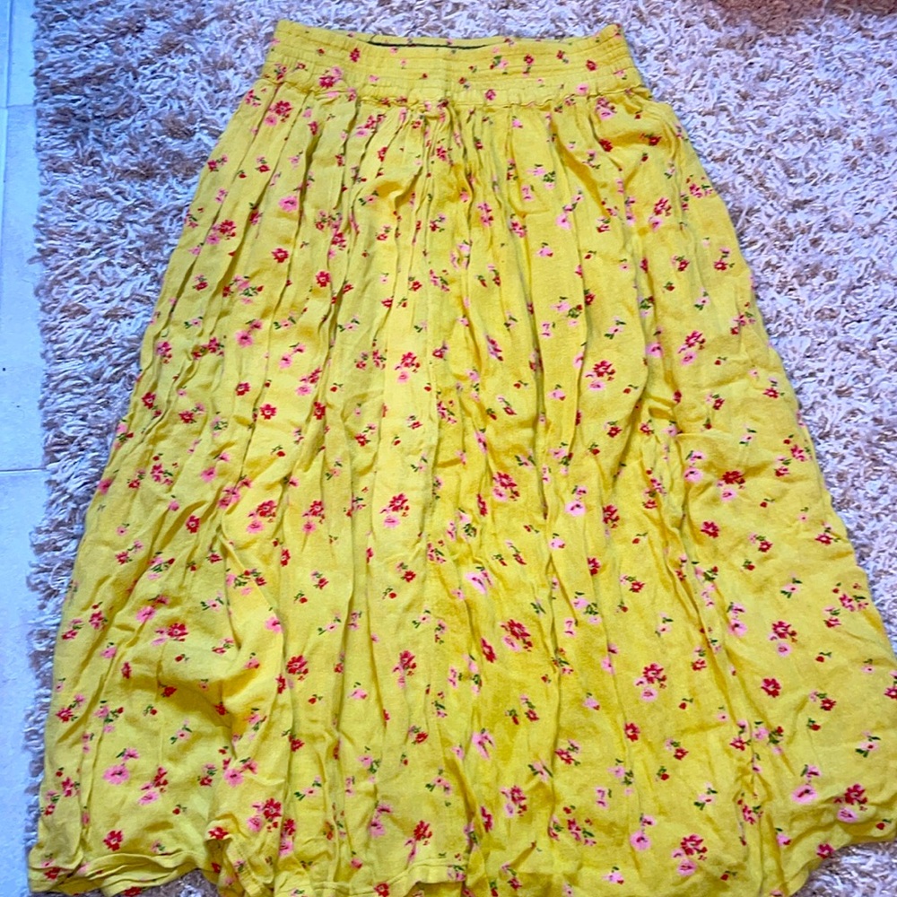 Youth XL Yellow Floral Skirt